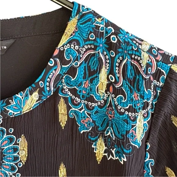 EUC White House Black Market Black
Floral Metallic Dot Smocked Waist Dress Small - Picture 10 of 11